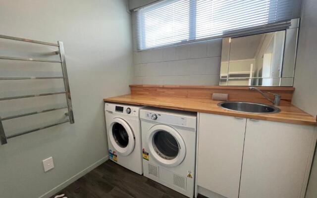 Private 2 bedrooms suite with free parking