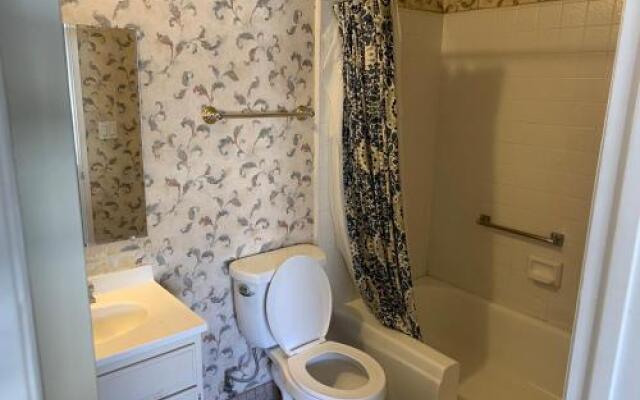 Warm Unit W-Private Bath-C04