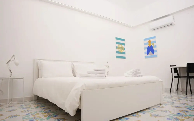B&B Vesuvius Central