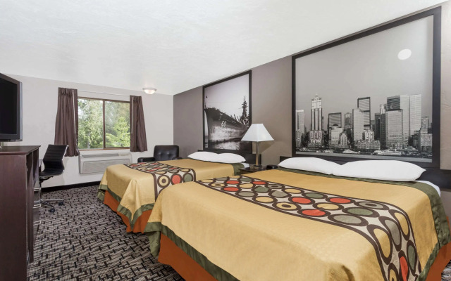 Super 8 by Wyndham Bremerton