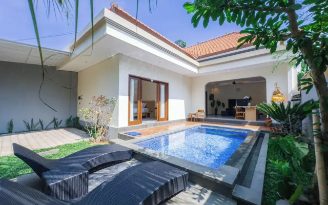 Gold Fish House Ubud