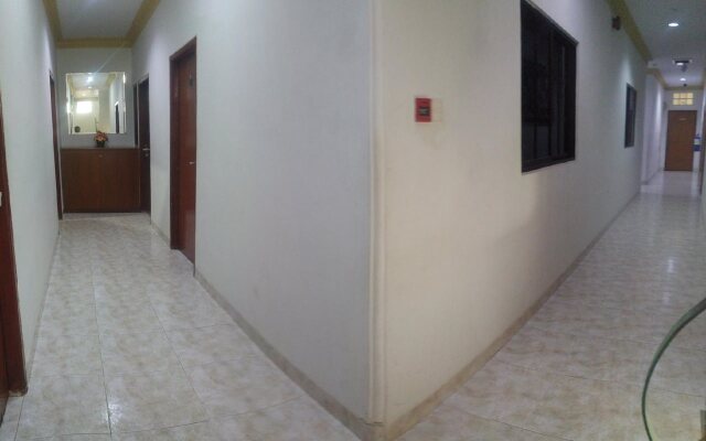 OYO 2422 Rama Hotel
