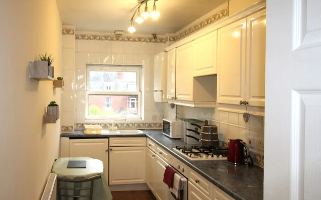 Doncaster Central Apartment Sleeps 5 Very Quiet