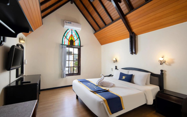 Royal Hotel and Villa Batu