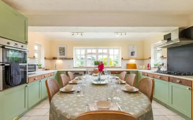 Host Stay Alderfen View
