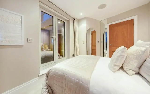 Riverside Retreat in Central London
