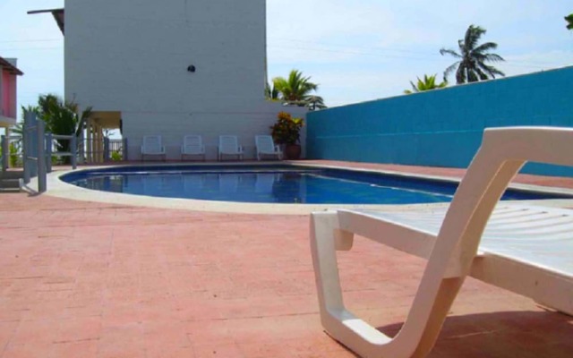 Cabaña Vacacional En Coveñas Con Piscina