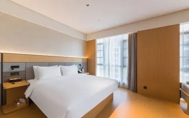 All Seasons Hotel (Yushu Site Avenue)