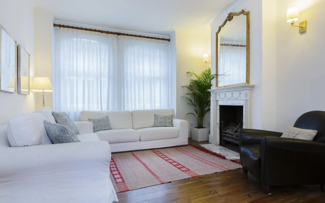 Veeve  4 Bed Family Home With Garden Walkway Fulham