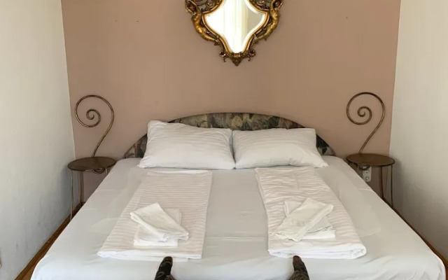 New! Libra Grande Venetian Style Apartment