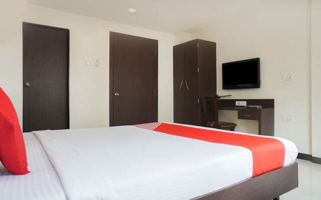 OYO 3452 Hotel Coconut Grove