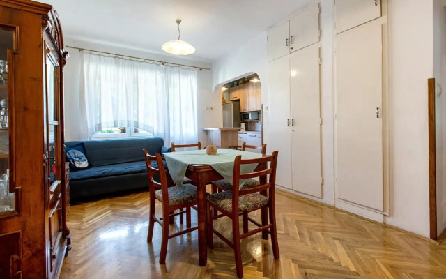 Zoe Apartment