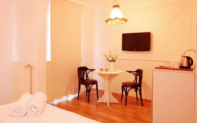 The White Swan Suites Beyoglu