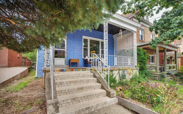 Walk to Highland Park: Artsy Pittsburgh Retreat!