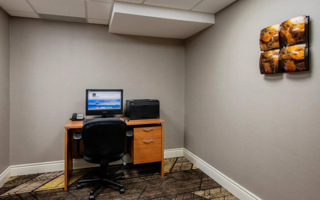 Residence Inn by Marriott Kingston Water's Edge