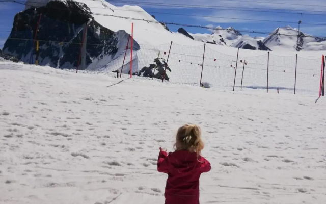 Emelie Zermatt 4****
