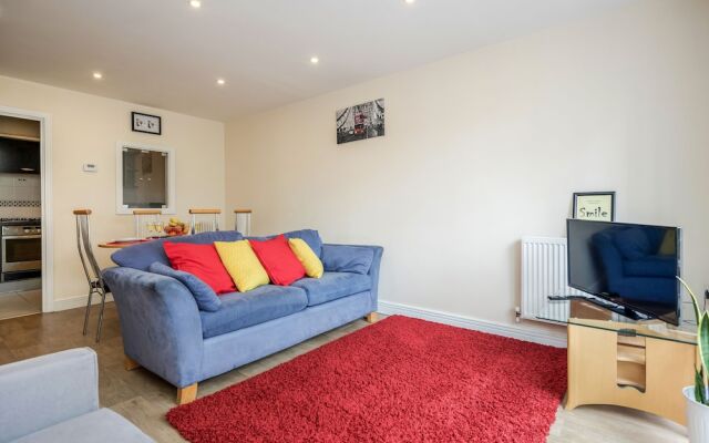 Settlers court - London Docklands East India Quays by ASH Cosy Apartments