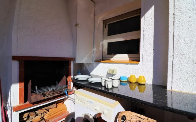 Apartment in Roses Near Beach