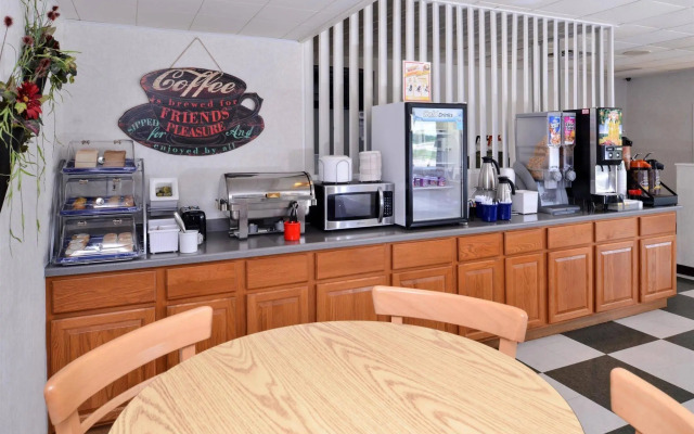 Quality Inn & Suites Vandalia near I-70 and Hwy 51