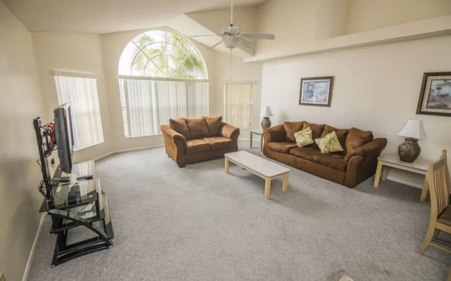 Charles' Sweetwater Club Condo