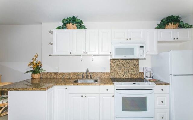 Ilikai Marina Studio City View Condos with Fully Equipped Kitchens & Free Wifi