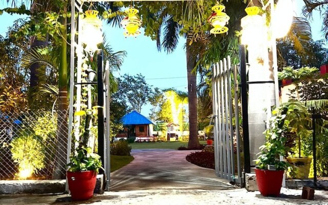 Green Leaf Cafe And Home Stay