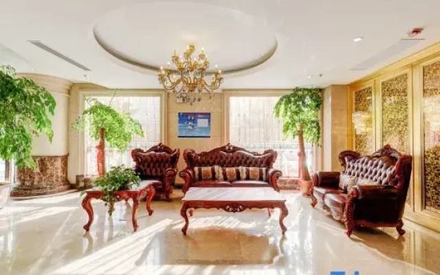 Jingcheng Hotel (Linyi Tongda Road Taisheng Square)