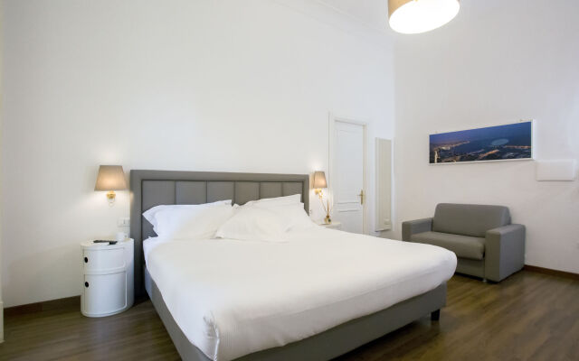 Napoli Class Luxury Rooms & Suites