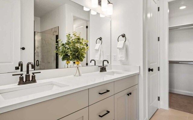 Red Rock Retreat 5 Bedroom Home