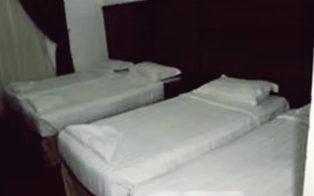 Multaqa Al Zowar Hotel