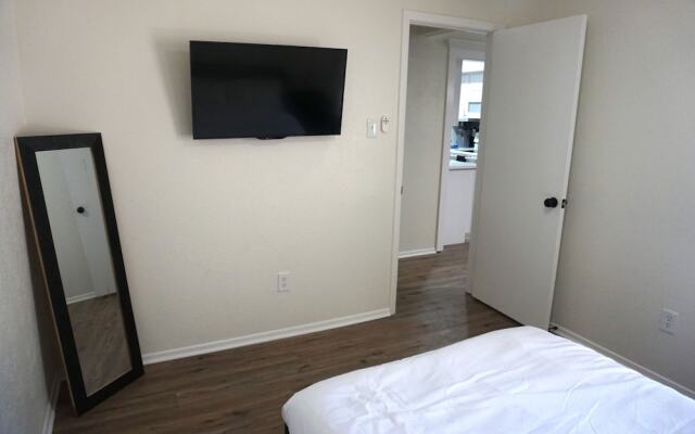 Newly Updated Cozy Home