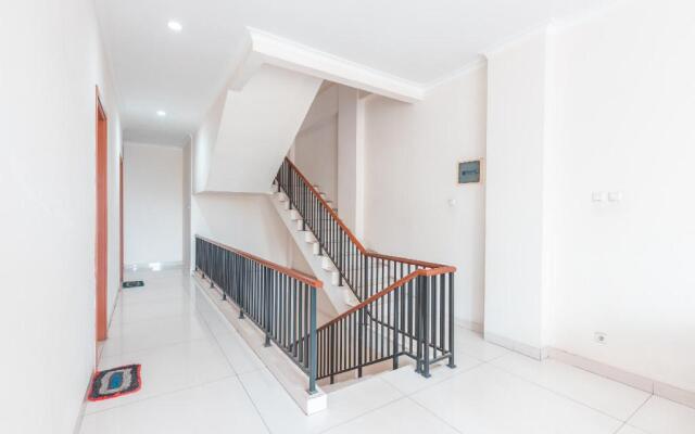 OYO 2364 Cempaka Harapan Indah