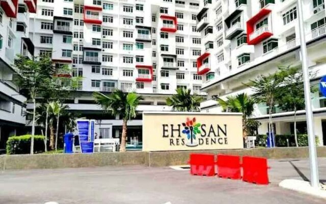 Nilai Ehsan Residence by Beestay [8-10pax] @ Sepang