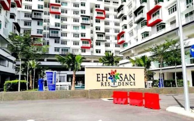 Nilai Ehsan Residence by BeeStay 8-10 Pax at Sepang