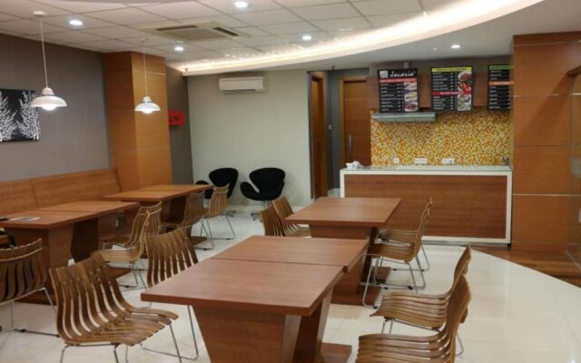 Citihub Hotel @Mayjen