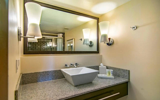 Regency on Beachwalk Waikiki by OUTRIGGER