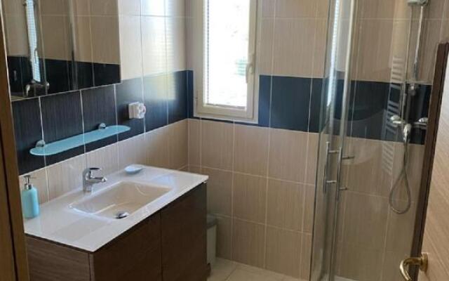 Superbe appartement avec parking privé, proche commerces et mer