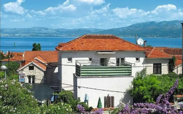 Adel - 70 m From Beach - A4