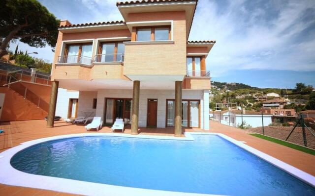 Villa in Lloret de Mar - 104833