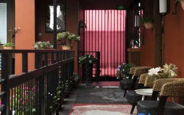 Yanxiu Mountain Residence