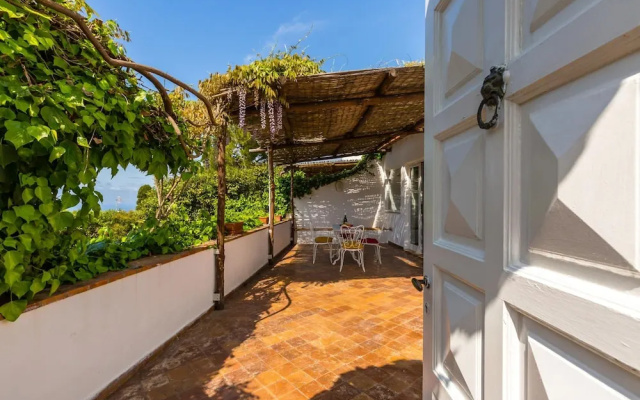 Villa Delle Ninfeee by Napoliapartments
