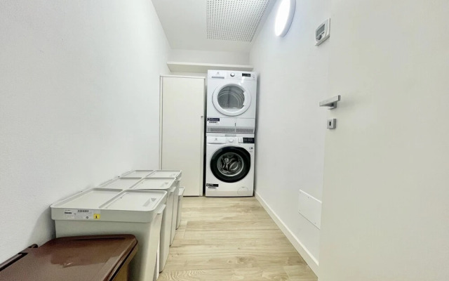 Modern House Apartment 4