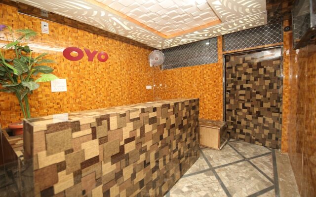Hotel E Square By OYO Rooms
