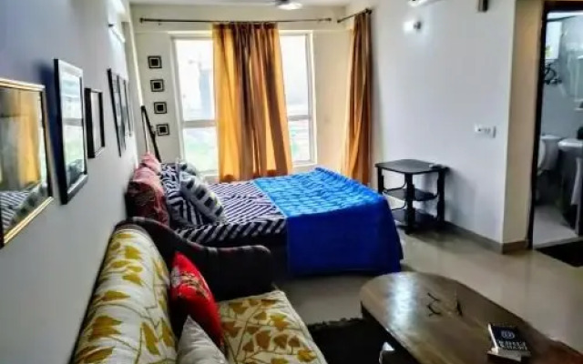 Entire Studio Apt/Suite near Mall/Metro/ExpoMart