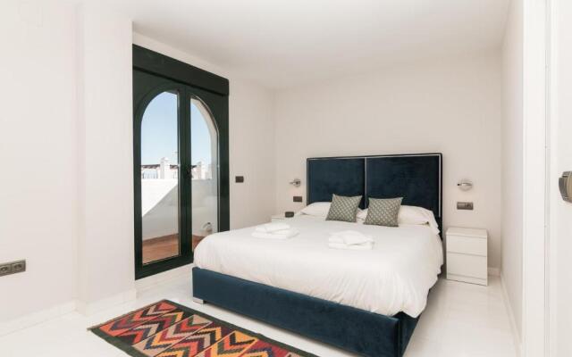 2186-Luxury penthouse with jacuzzi y bbq