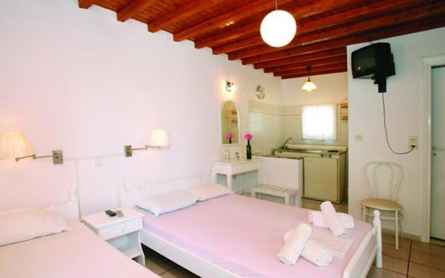 Tinos Camping & Bungalows