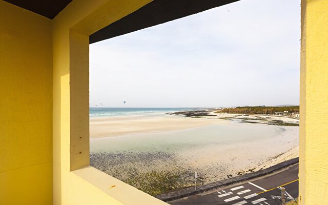 Jejugreen Beach Pension