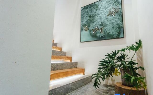 Tengchong Xitang Rehai Sulfur Hot Spring Boutique Lodge