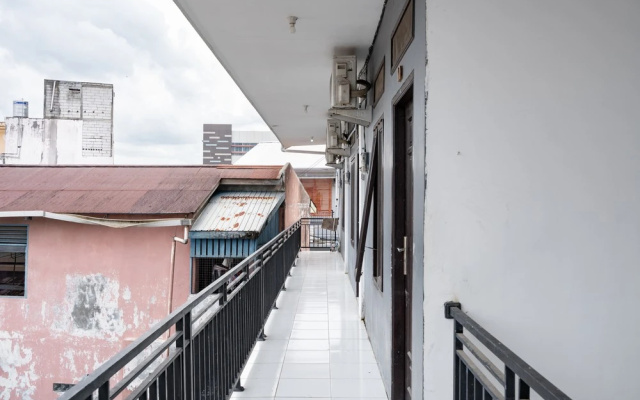RedDoorz Near Bigmall Samarinda 2