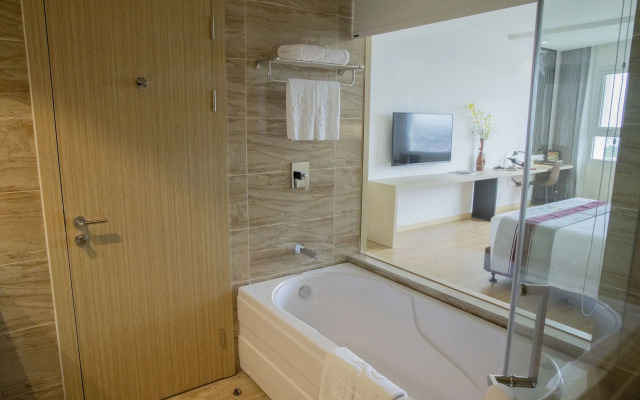 Pearl River Hotel & Apartment